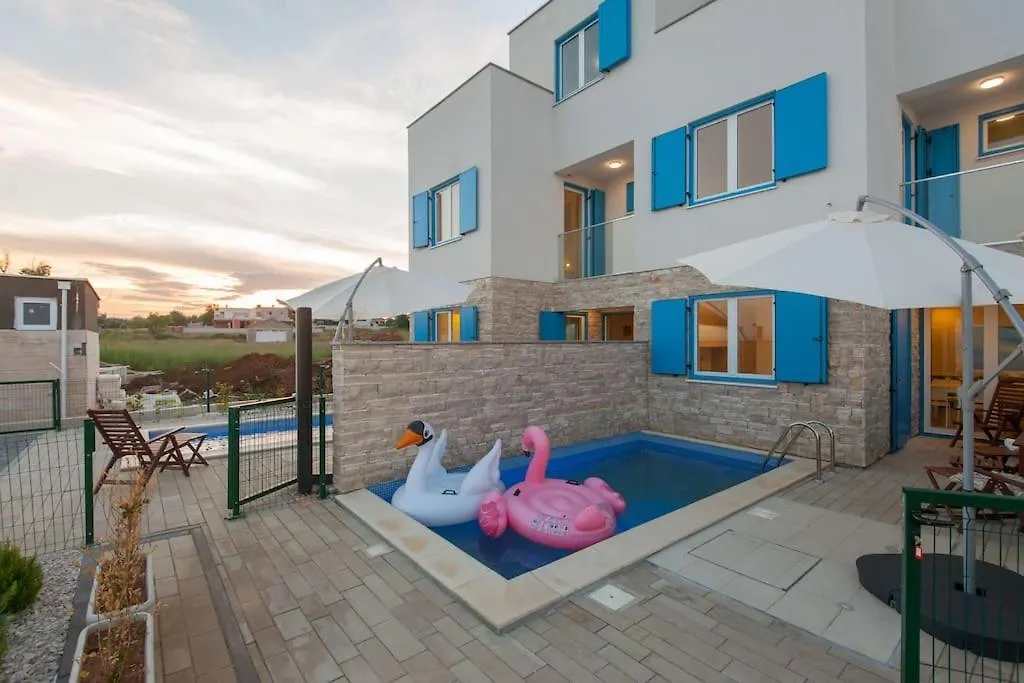 Holiday home Villa Miri Lily Privlaka  Croatia